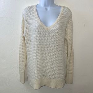 American Eagle V Neck Sweater. AE Outfitters Long Sleeve Crochet Knit Sweater.